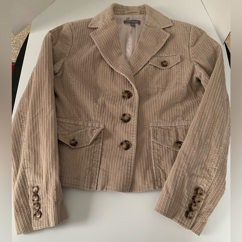 EUC Ann Taylor Lined Corduroy Tan Women's Crop Blazer Riding Jacket Size 4